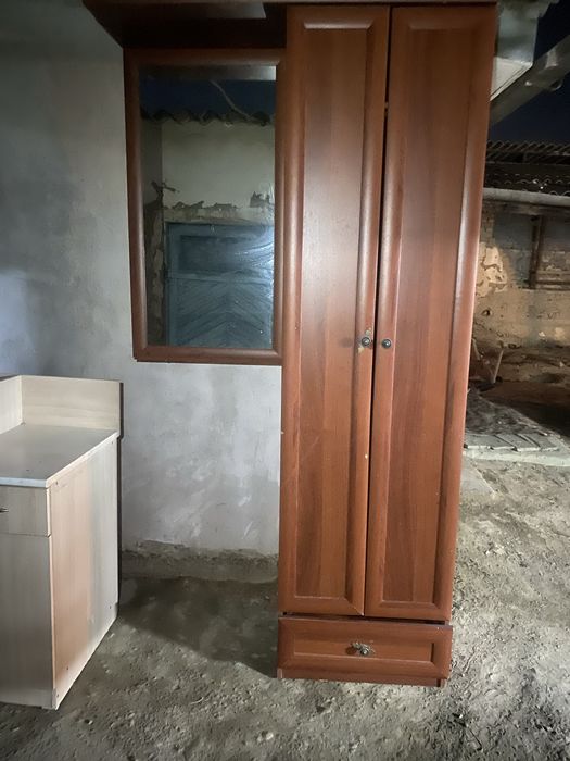 Шкаф с зеркалом пенал