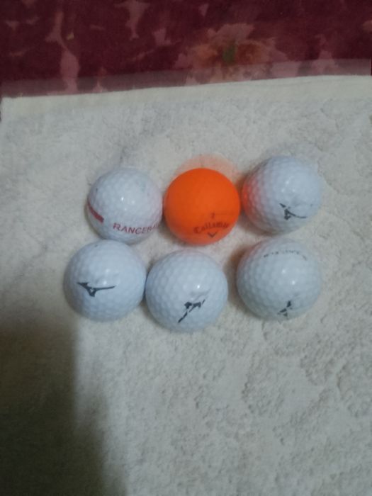 Mingi de golf an stare buna