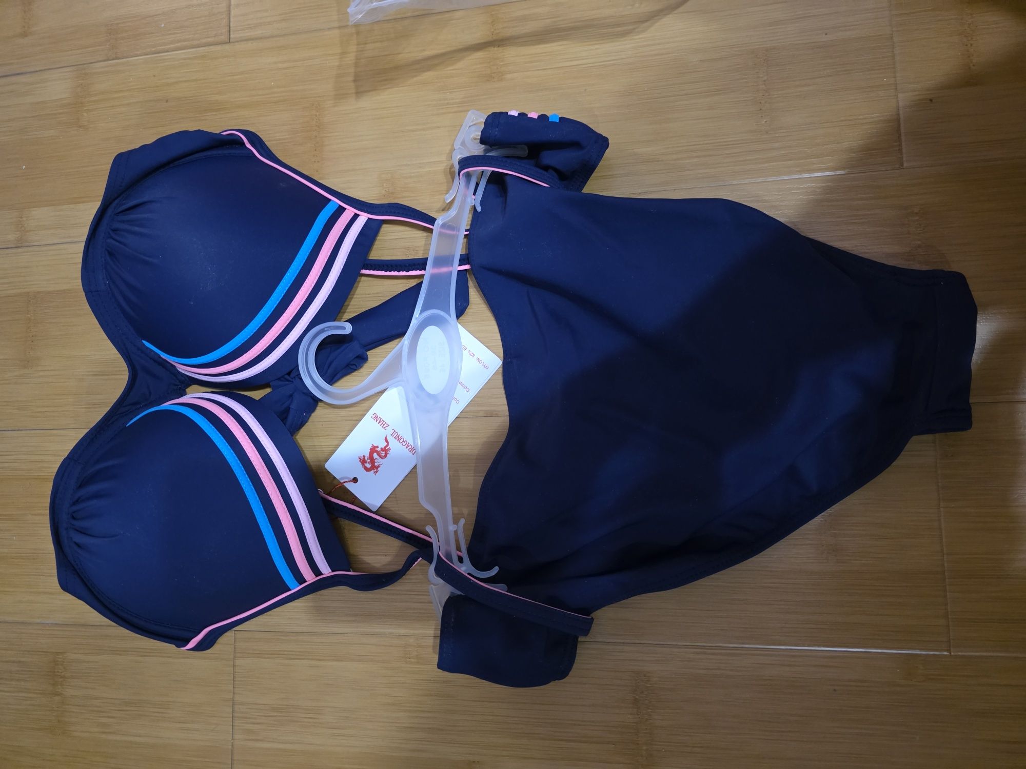 Costume baie mărimi 38, 42, 44, 46. Ridicare zona Carrefour Colentina.