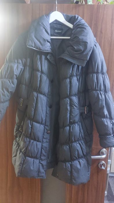 Geaca dama aproape noua