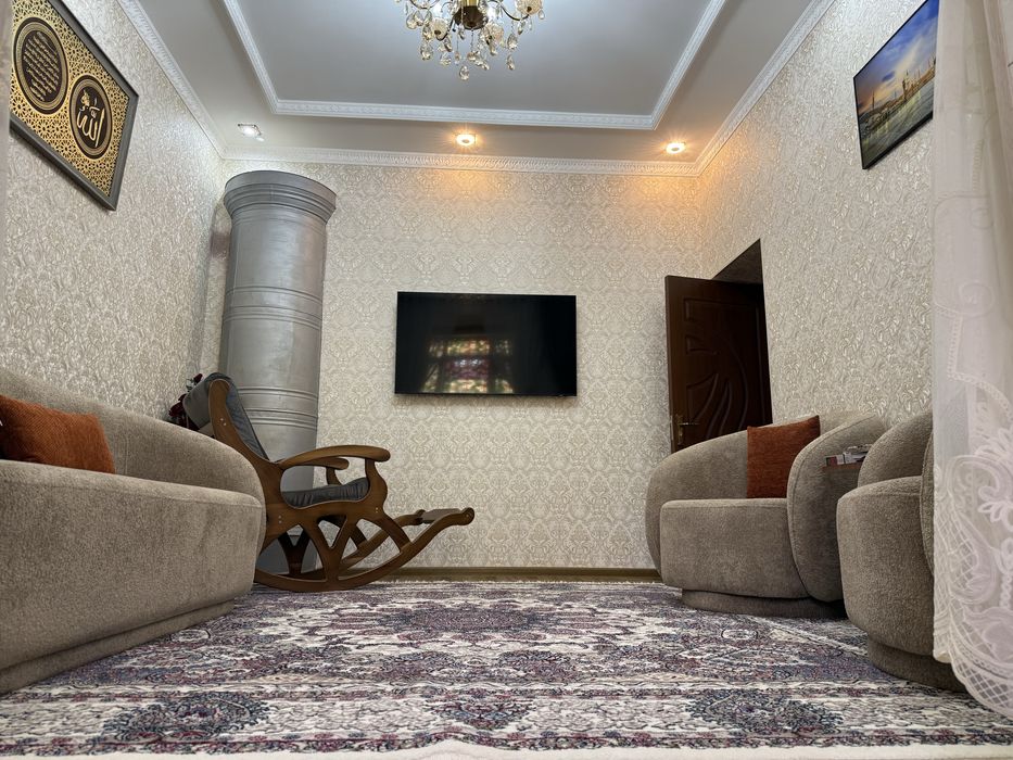 Квартира  2 хона 2 этаж чирчик бозор макро ёнида