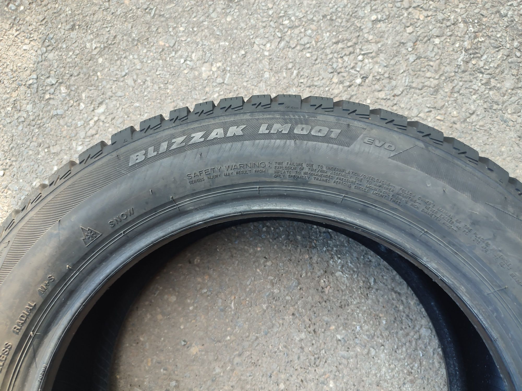 205/55/16" 4бр Bridgestone blozzak lm001,dot1918,7mm