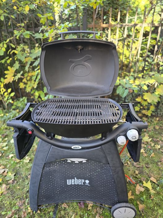 Grătar Weber Gaz Q3000,Masă,Husă, Rotisor original