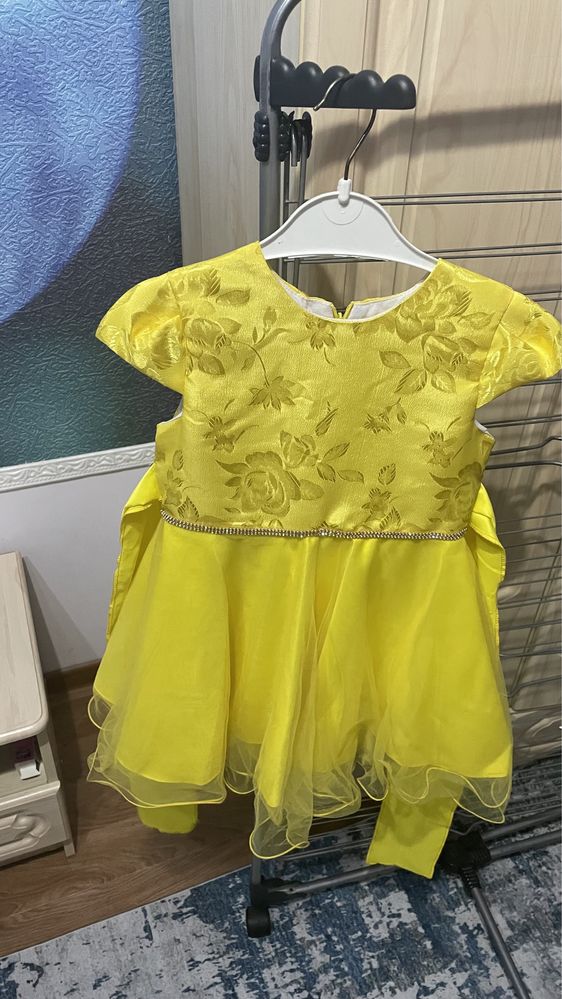 Платье желтое в подарок бантики