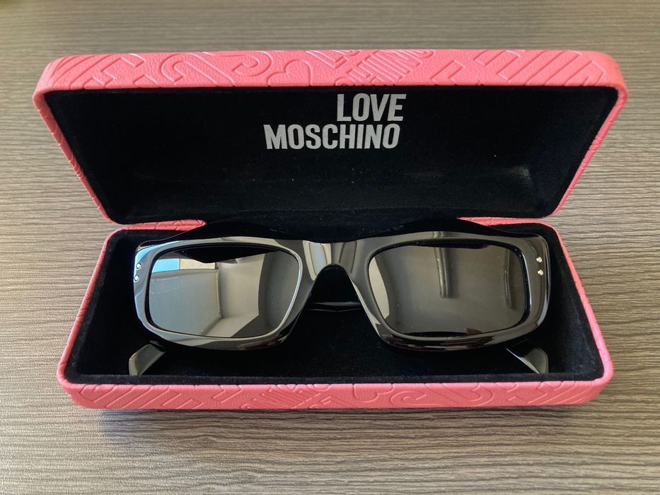 Слънчеви очила Moschino