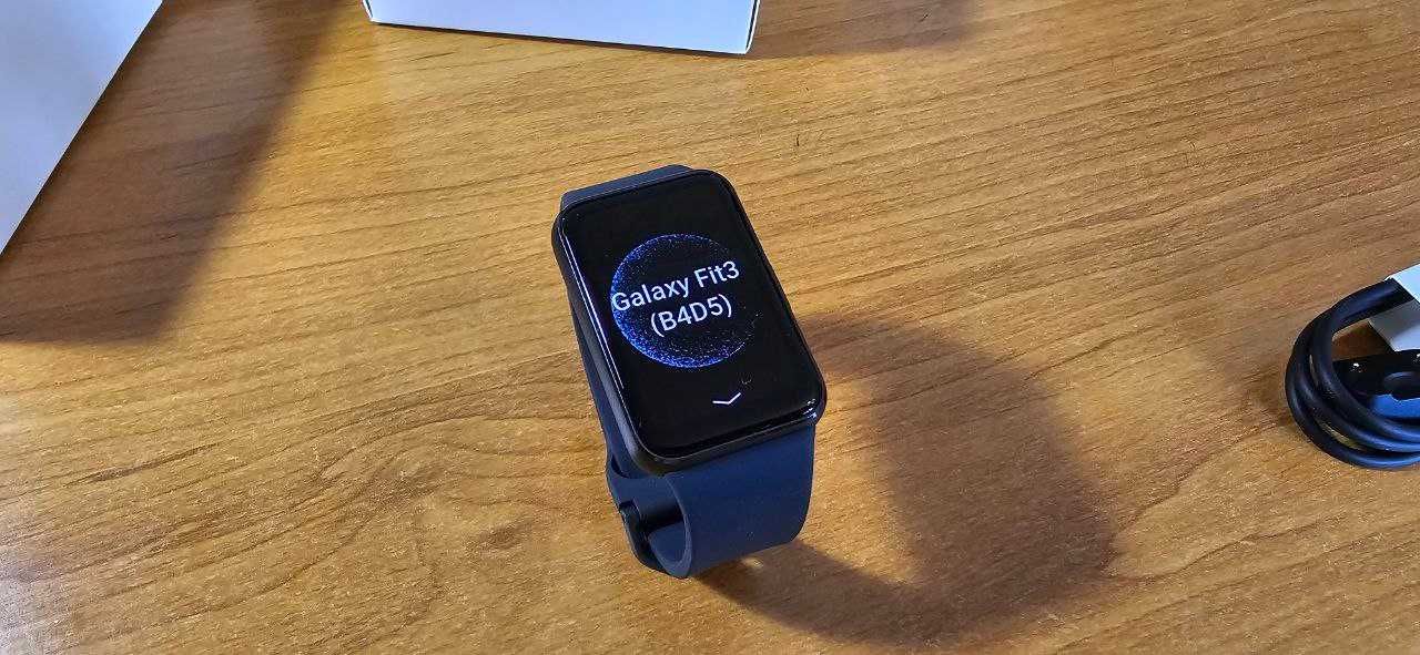 Фитнес часы Samsung Galaxy Fit3 (Графит)