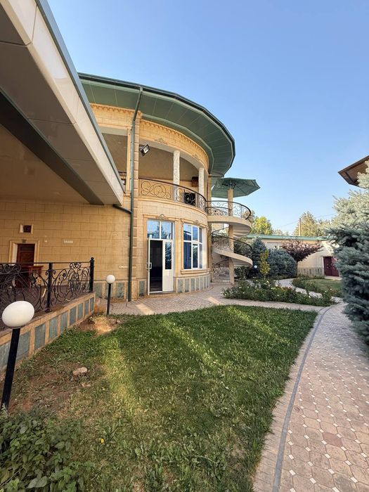 Продается дом в центре Луначарского ул.Шуртепа по горящей цене