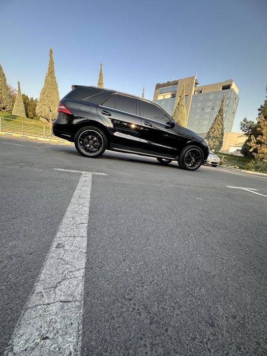 Продаётся Mercedes-Benz ML400