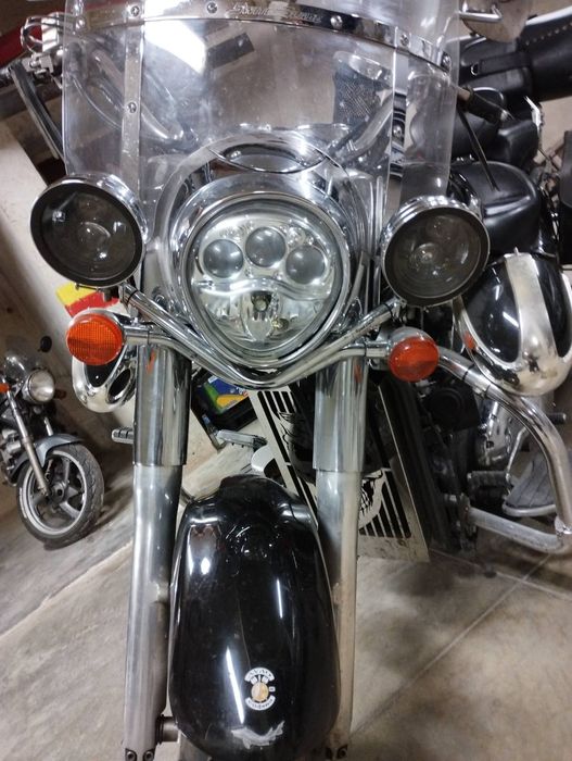 Продава се изгодно Kawasaki vulcan 2000 кубика