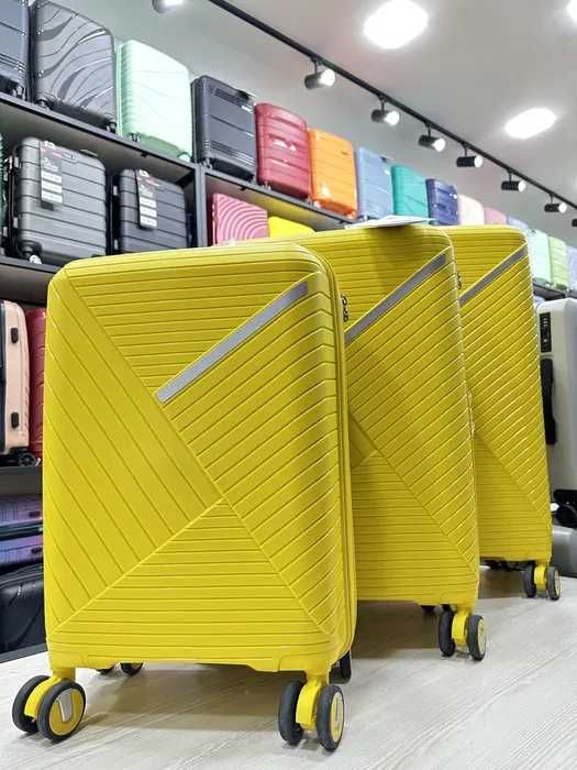 Новые чемоданы из полипропилена (противоударный)