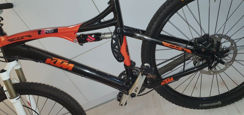 Bicicleta KTM SCORE Full Carbon, Deore XT, Reba Shocks, Monarch 4.2