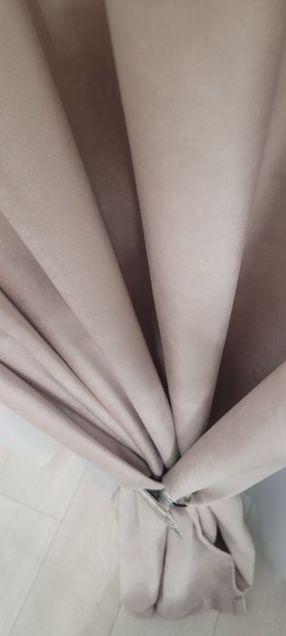 Draperie crem deschis
