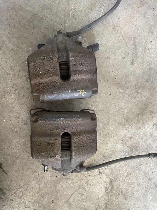 Etrier frana stanga / dreapta VW passat b6 b7 CC octavia 2 golf 5 6