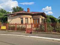 Casa deosebita cu 4 camere, zona centrala Tecuci