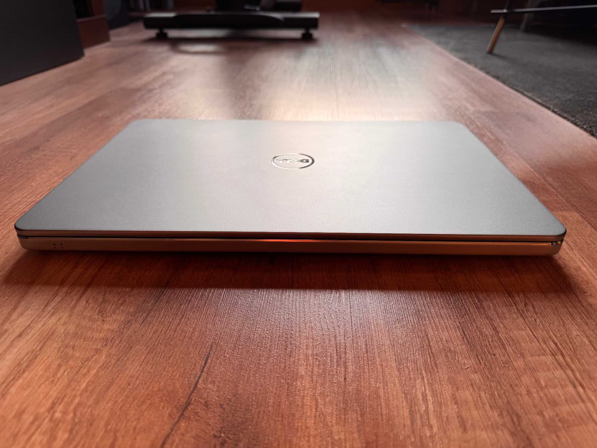 Продавам лаптоп DELL Inspiron 7537