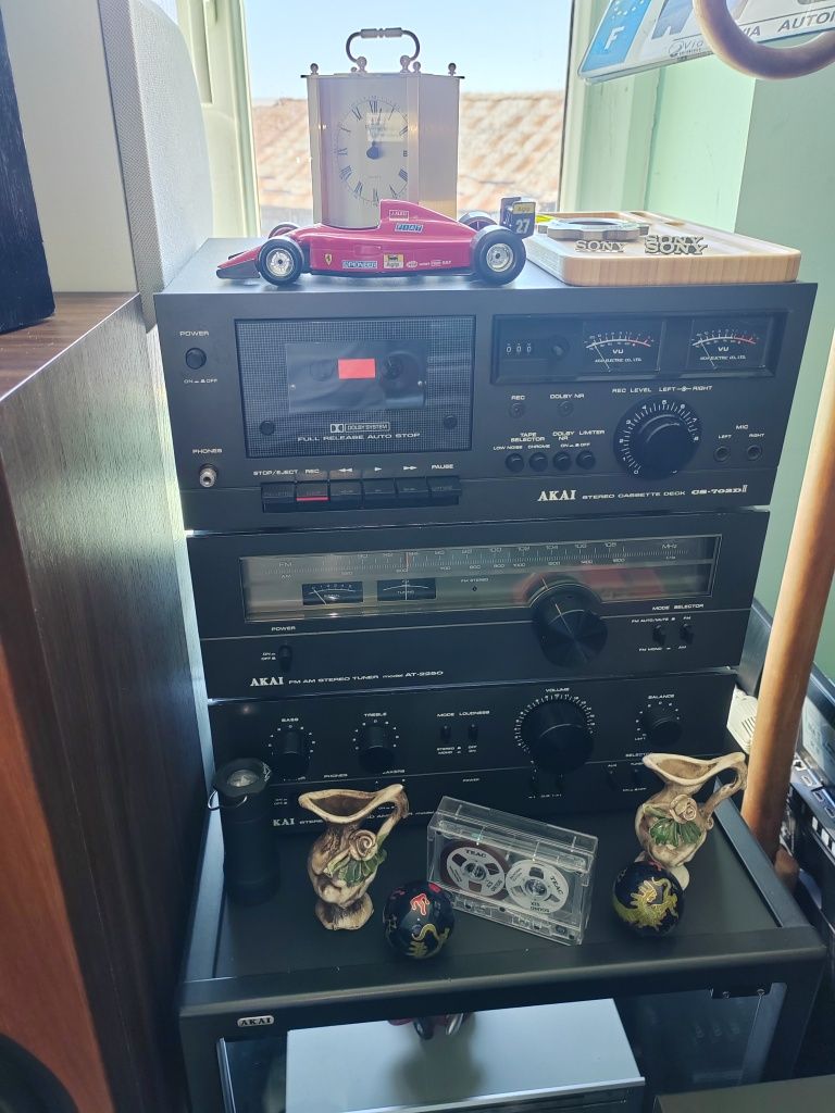 Vând linie audio vintage Akai cu rack Akai