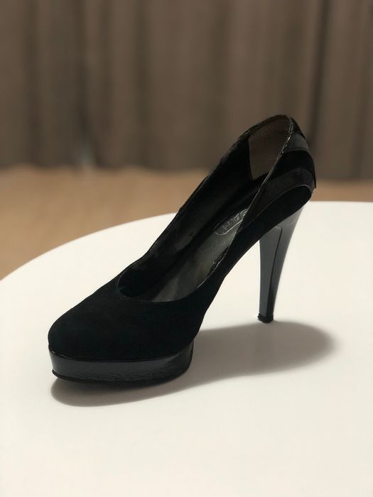 Pantofi piele naturală intoarsa  37