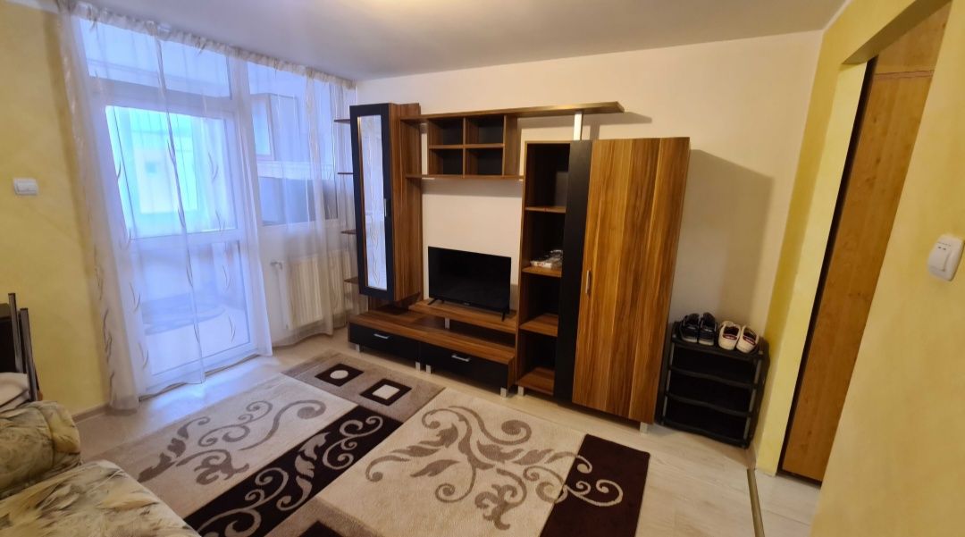 Vand Garsoniera 24 mp mobilata si utilata