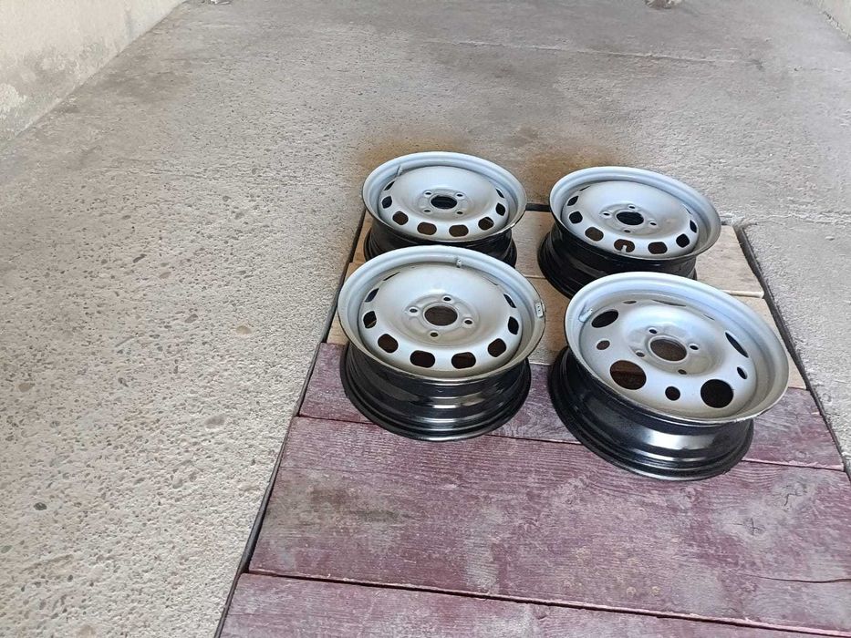 Vând set jante tablă R14 în stare bună