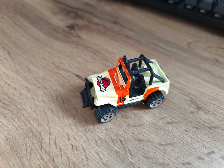 Машинка маленькая