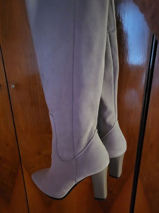 Чизми от естествен велур в светлосив цвят