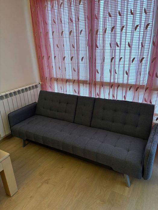 Диван с функция сън