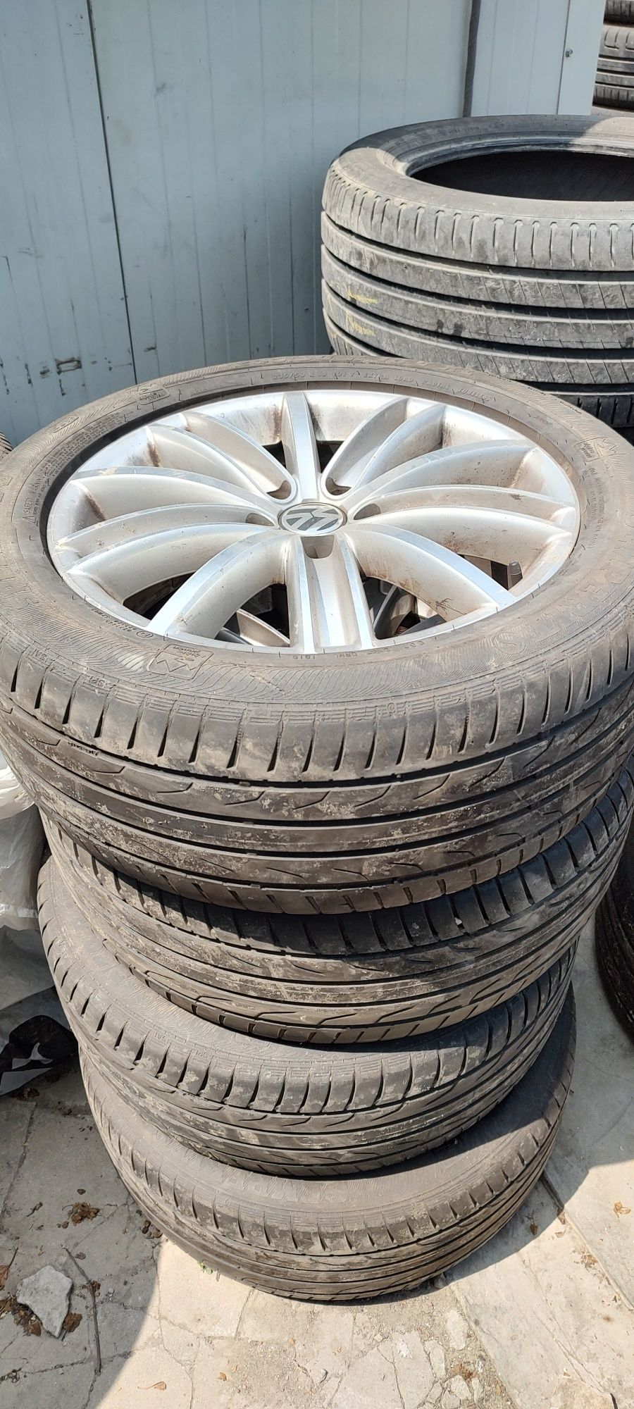 Jante originale R18 VW Tiguan cu anvelope 235/50/18