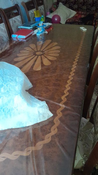 стол стул диван для гостиной