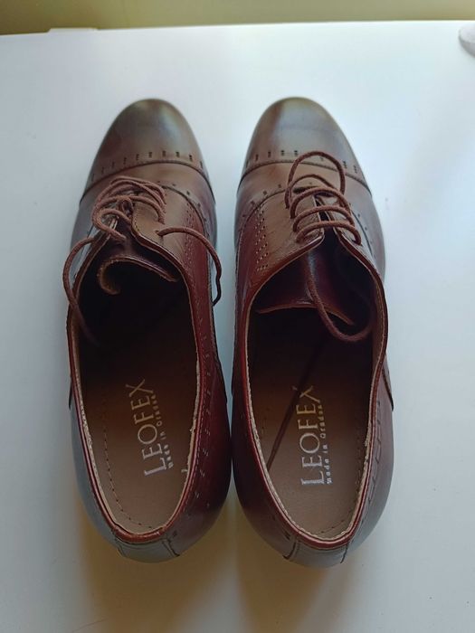 Vând pantofi bărbătești piele naturală 41 Noi