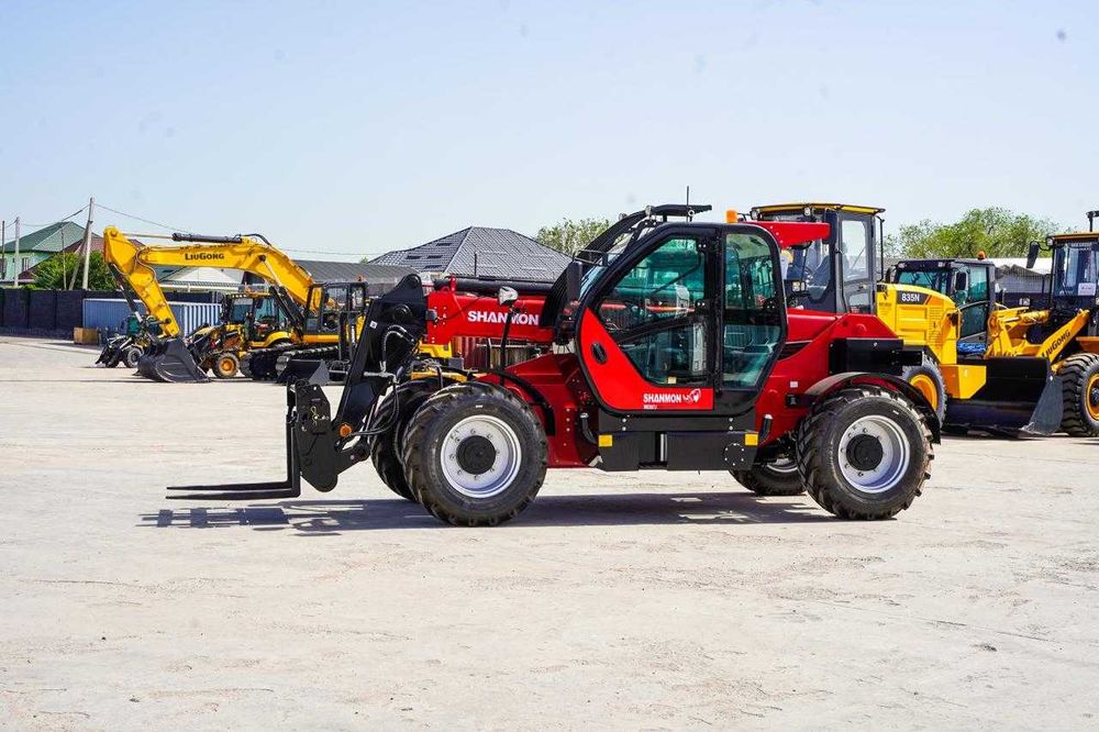 Телескопический погрузчик SHANMON 3007J