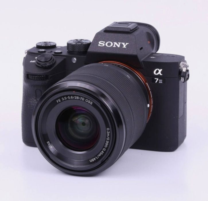 Камеру Sony a7iii kit, + объектив 28-70mm.