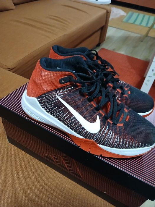 Adidași baschet NIKE