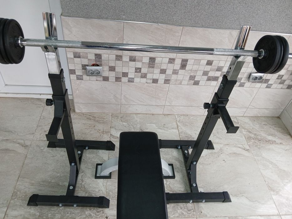 Лежанка с лост и тежести