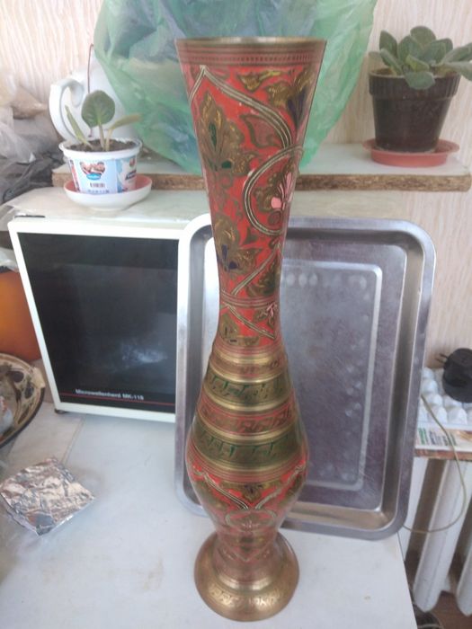 Большая индийская ваза из латуни