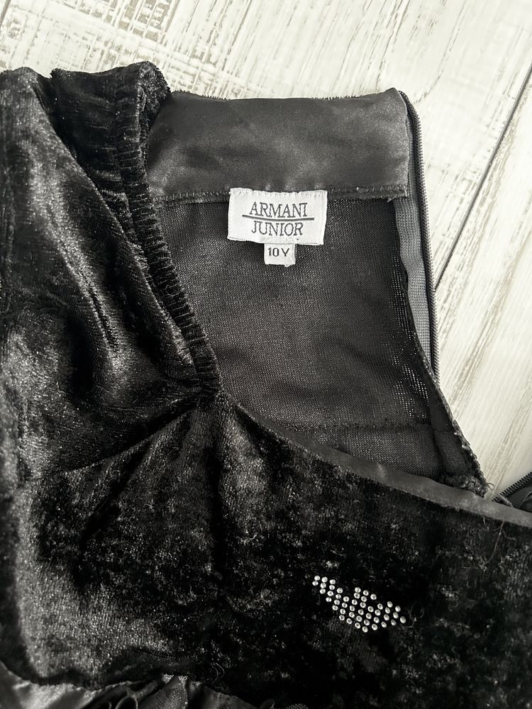 Детска рокля Armani 5-6г.