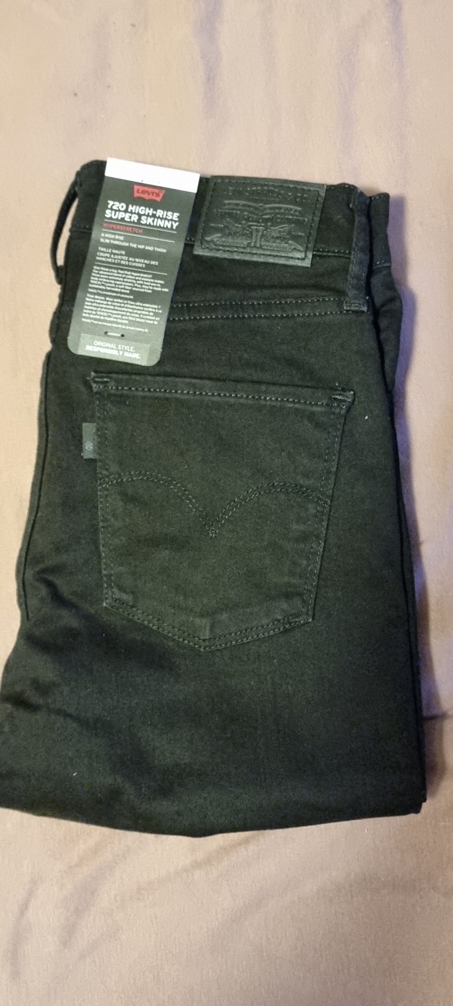 Vând blugi originali Levi's Strauss