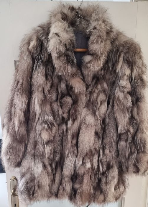 Haina femei din blană de vulpe