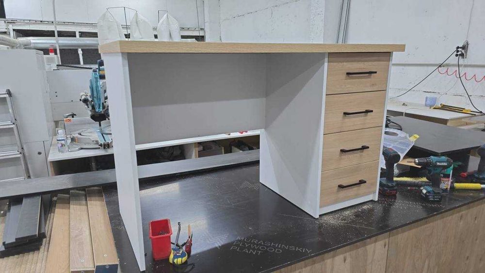 столы  для офиса и дома