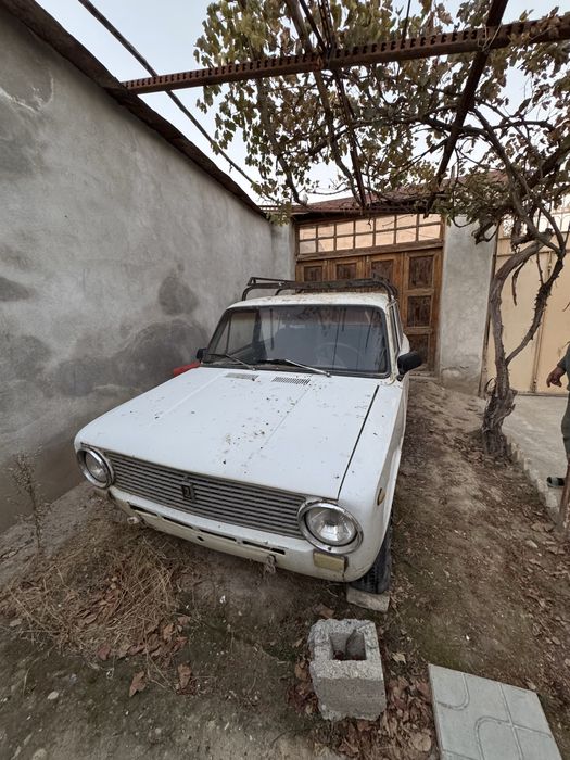 VAZ 2102 sotiladi srochni