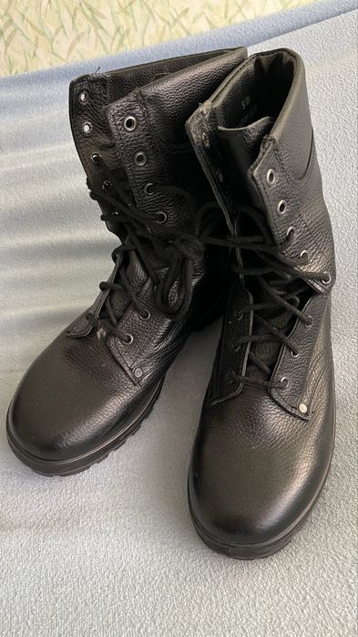 Новые берцы не зимние 43 размер