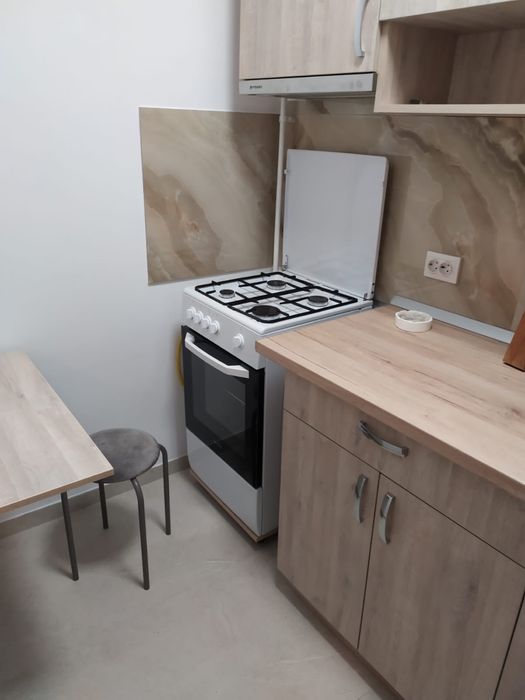 Garsoniera de inchiriat Titan