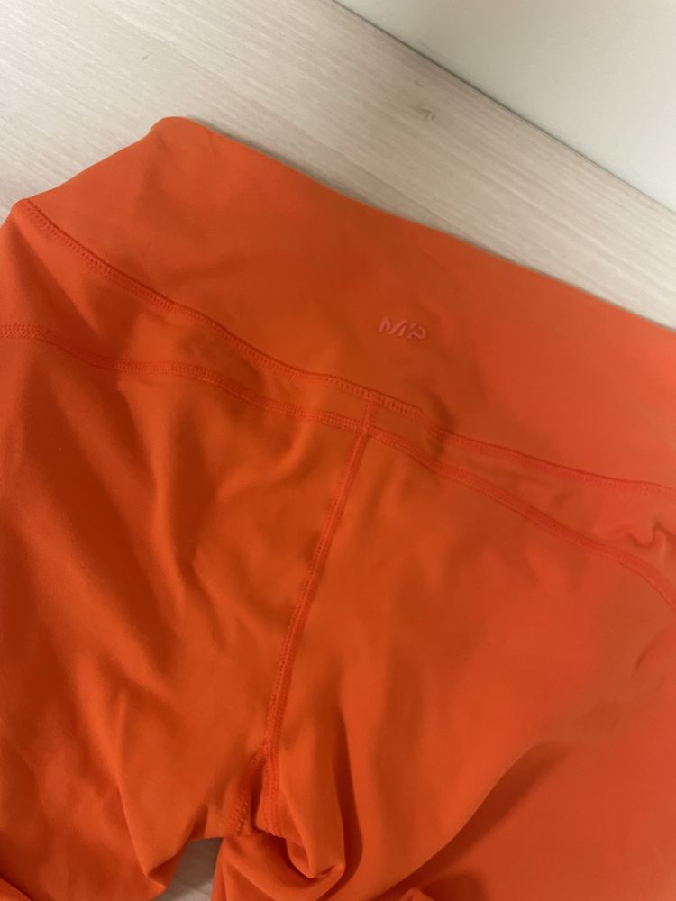 Клинове Pump, Alexdander Wang, NIKE и My Protein
