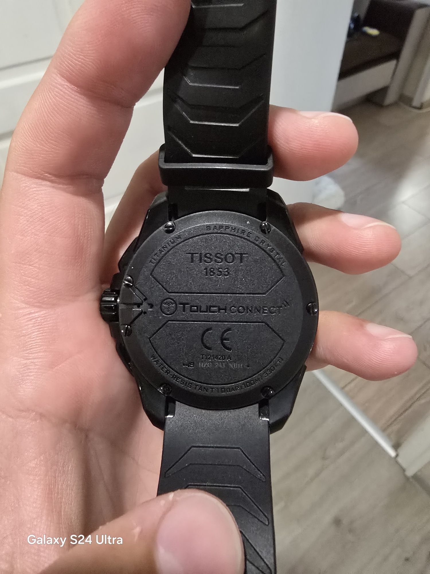 Часовник Tissot T-Touch Connect Solar
