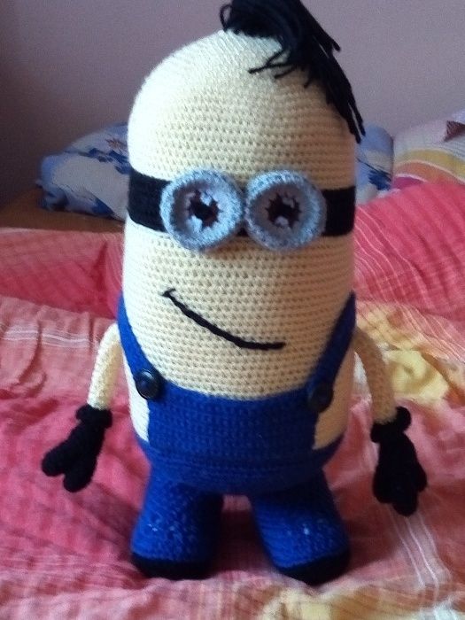 minion crosetat,marime mare