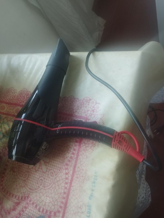 Продаются фен и плоика