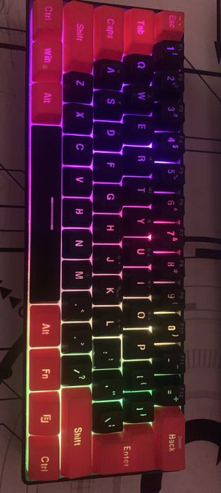 Vand tastatura rgb mini perfecta