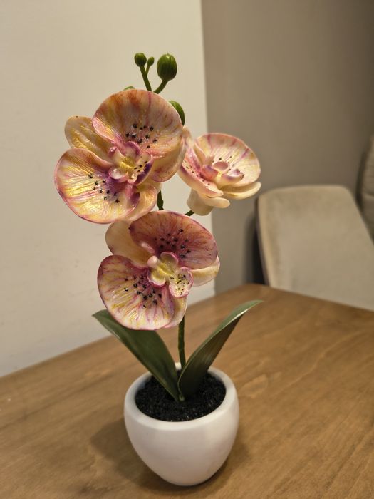 Аранжировки от ароматни сапунени цветя