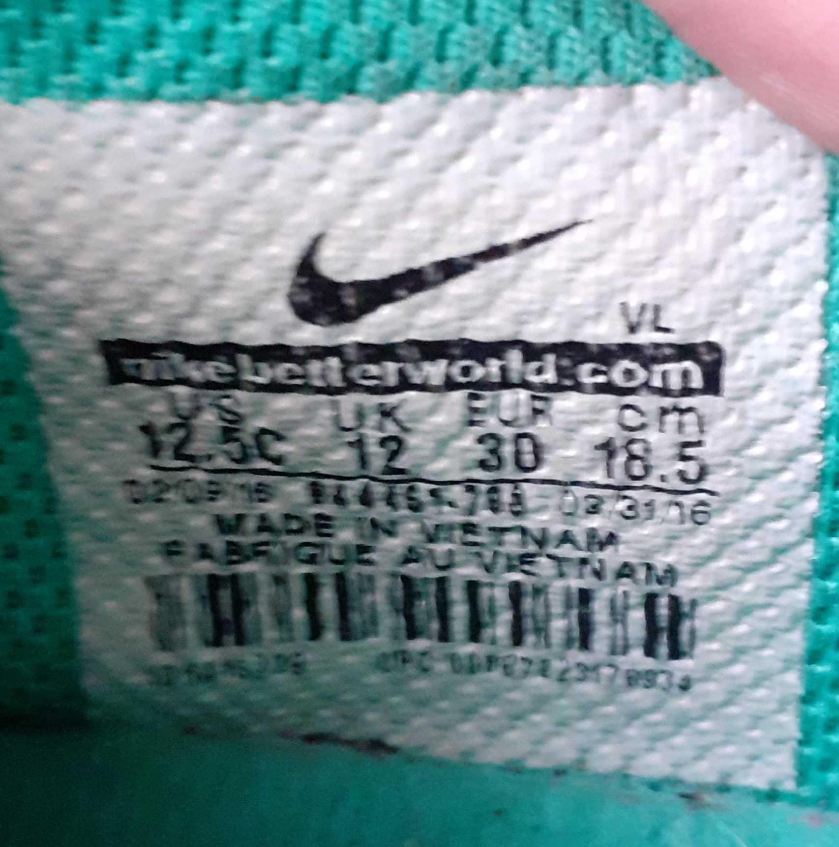 Кроссовки NIKE оригинал