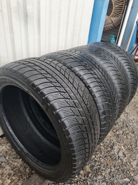 4 Anvelope de iarna *225/45R18*Brigestone*LICHIDARE STOC*100 Lei Buc *