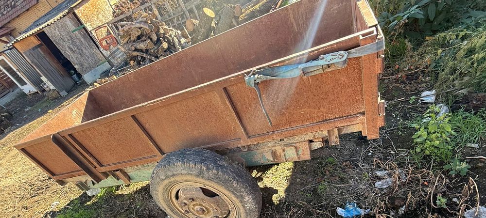 Remorcă basculabila